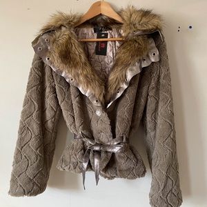 🛍Sale 🛍 NWT Faux fur jacket